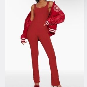 Set Active Red Jumpsuit
